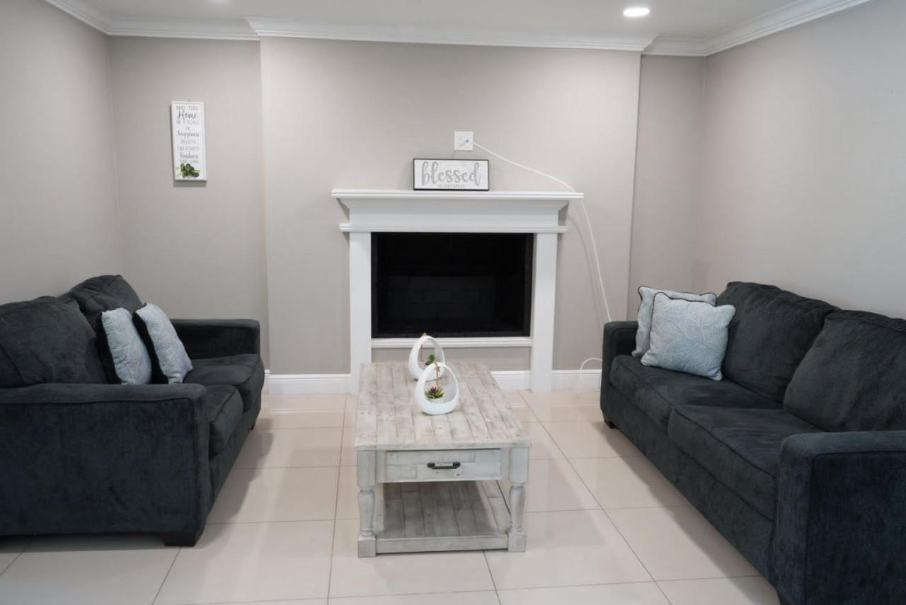 Hosting 1 Villa Tampa Eksteriør bilde